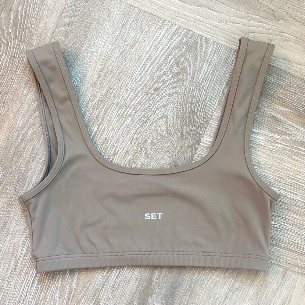 SET ACTIVE Tan Sportbody Bra Size M